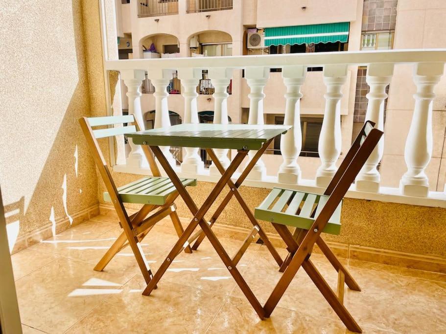 Charming Apartment Torrevieja Exterior photo
